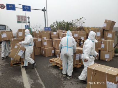 “虞”你同行 共克時艱——國邦醫(yī)藥下屬浙江國邦藥業(yè)向上虞捐贈12000套防疫物資！