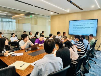 心有所畏，方能言有所戒、行有所止——國邦醫(yī)藥組織第二期“法隨我行”系列宣講活動(dòng)